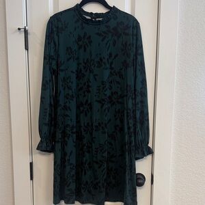 Elegant Green and Black Floral Dress